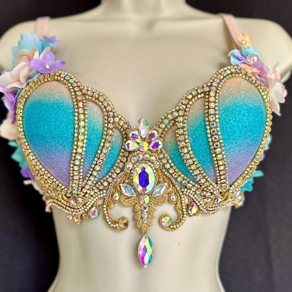 36B/34C ready to ship. Lavender, sky blue, blush mermaid top. - Picture 7 of 7